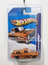 HOT WHEELS HW SHOWROOM '83 CHEVY SILVERADO ORANGE FLAMES ONE RIVET FELL OFF