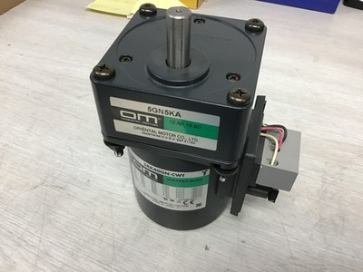 ORIENTAL MOTOR Reversible Motor 5RK40GN-CWT (damaged) WITH 5GN5KA GEAR HEAD