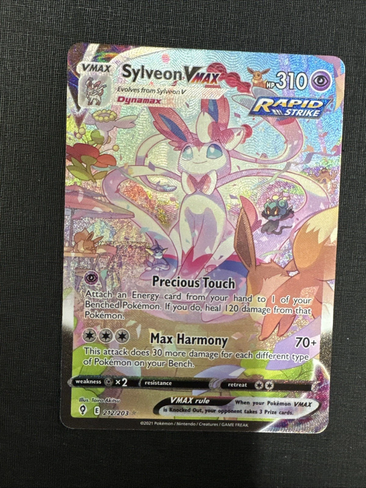 Sylveon VMAX - 212/203 - Secret Rare DMG, English Pokemon Evolving Skies