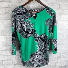 Chicos Top Popover Green Black Helena Floral Keyhole Neck Ruched Sides Size 0 XS