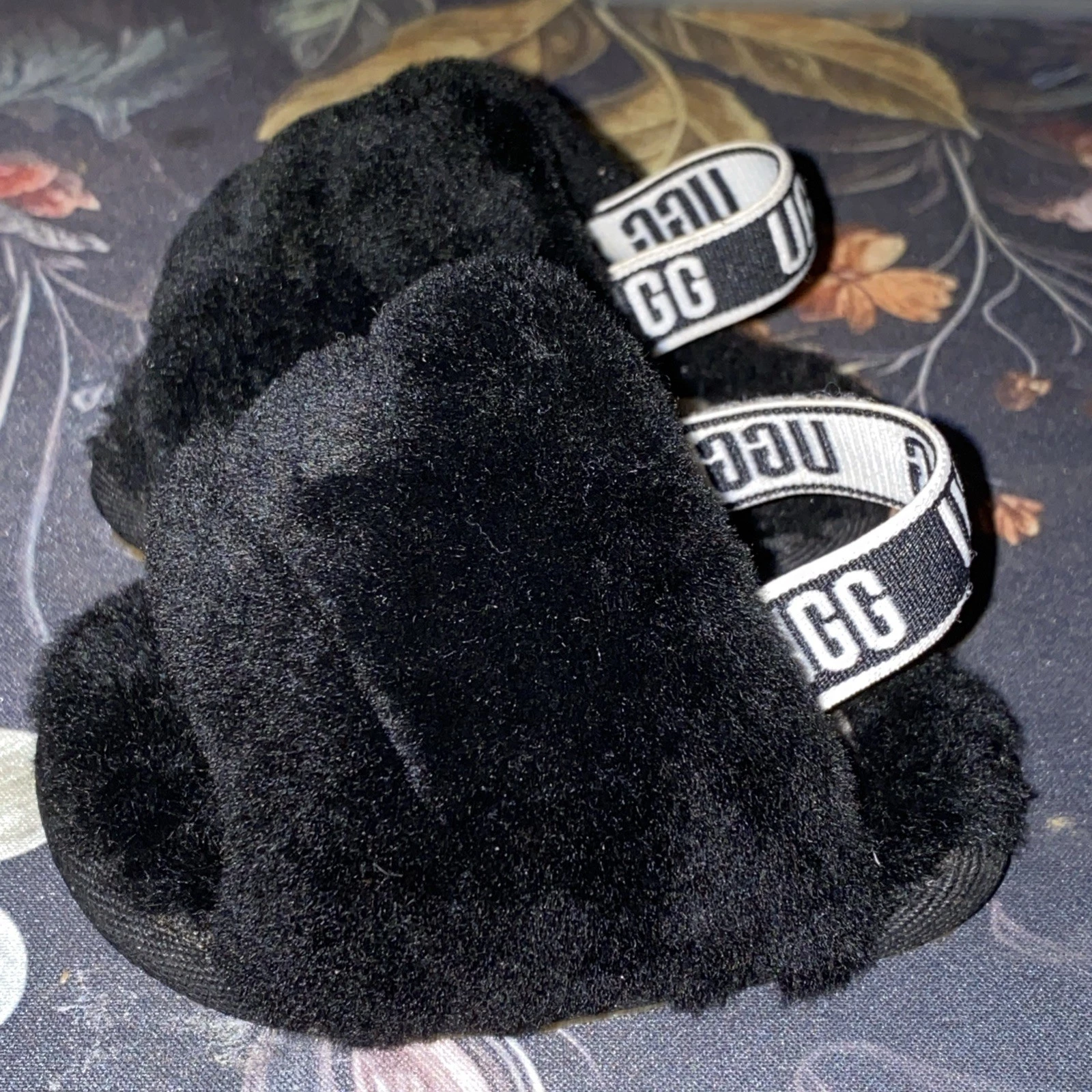 UGG Fluff Yeah nero slide sandalo pantofole bambino taglia US 2 3 ottime