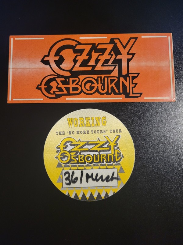 Ozzy Osbourn 1992-Backstage Pass-UNUSED & Sticker-NOT SOLD TO THE PUBLIC
