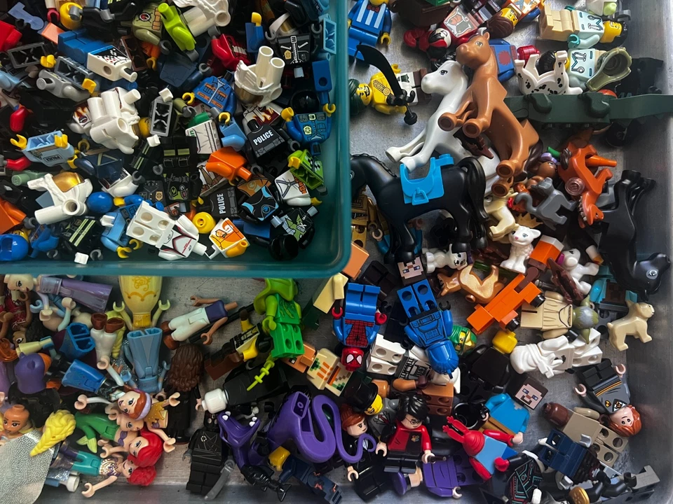 6 OZ ~ PREMIUM Lego Minifigures Parts Star Wars Ninjago Marvel DC Harry City LOT - Image 4 of 4