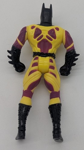 1997 Kenner Ice Blade Batman 5 Inch Action Figure - Purple/Yellow - DC Comics - Picture 2 of 2