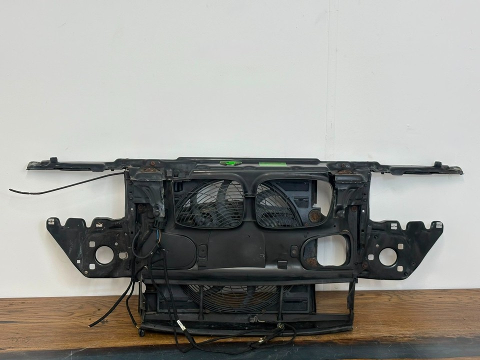 BMW 5 SERIES E39 525I 2.5 PETROL 2002 - RADIATOR FAN AND FRONT PANEL