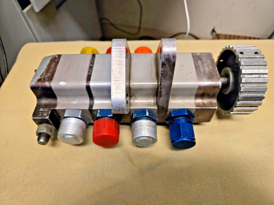 #ad Weaver 4 Stage Dry Sump Oil Pump and 28 Tooth Pulley Used $411.00