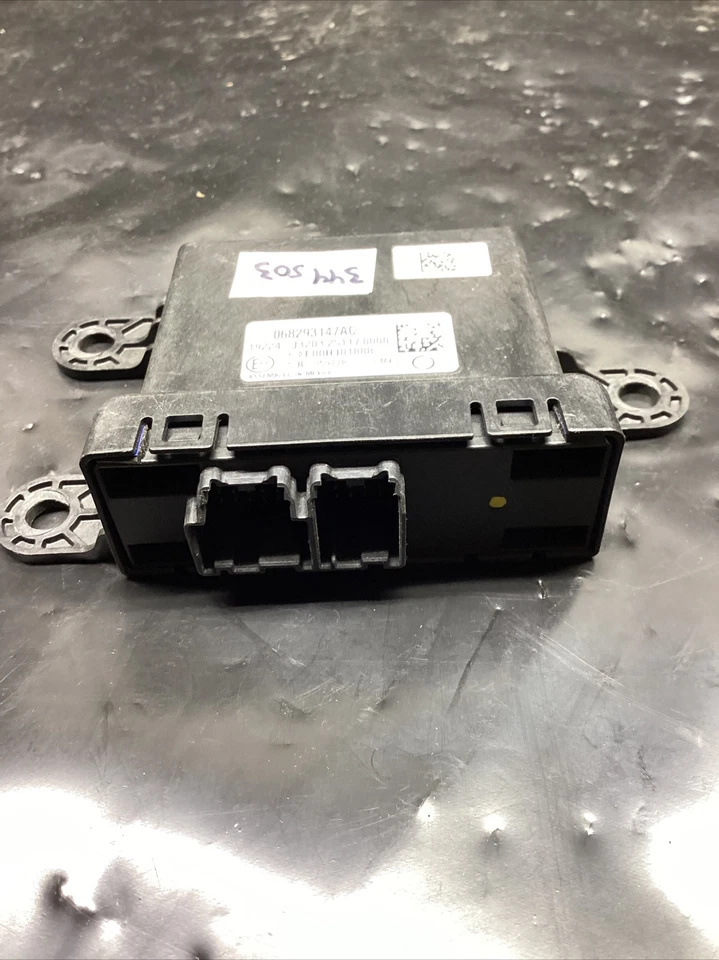 2017 2018 2019 2020 chrysler pacifica telematics module 068293147AC - Imagen 3 de 4