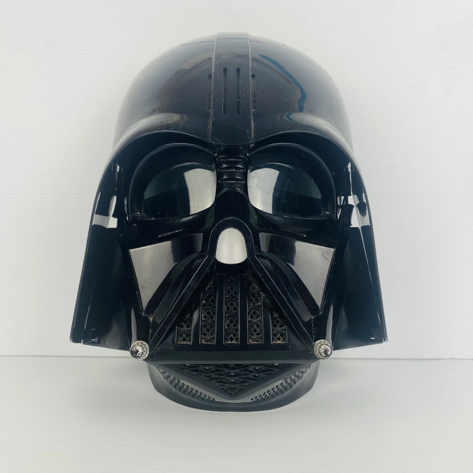 Darth Vader Mask Voicechanger Not working, Cosmetic Only - Image 2 of 4