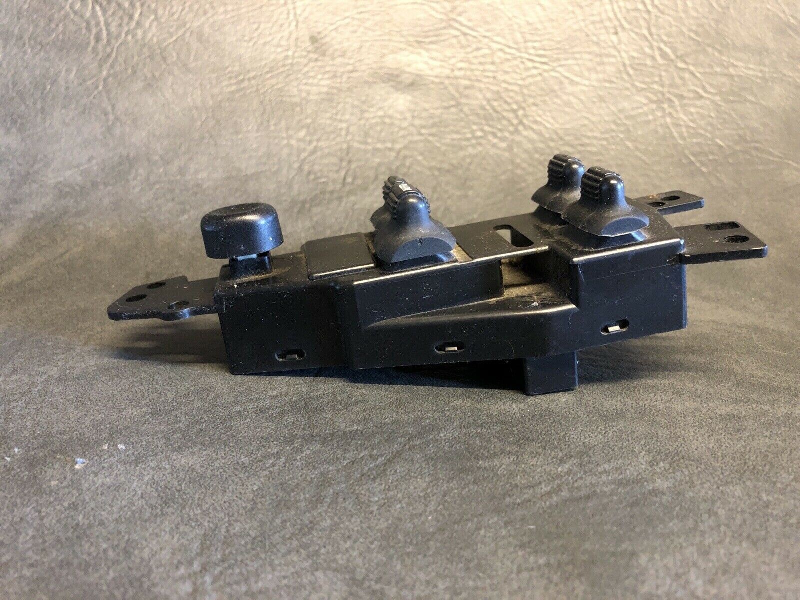 Picture 2 of 4
