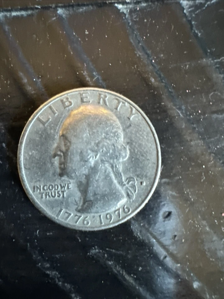 1776-1976 Filled D U.S. Bicentennial Quarter - Rare Filled Mint Mark. COLLECTOR - Image 4 of 4