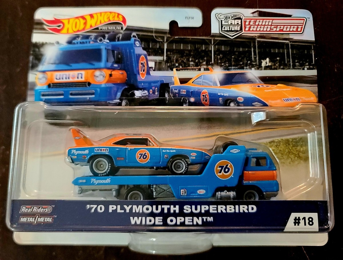 Hot Wheels 2020 Team Transport '70 Plymouth Superbird Wide Open