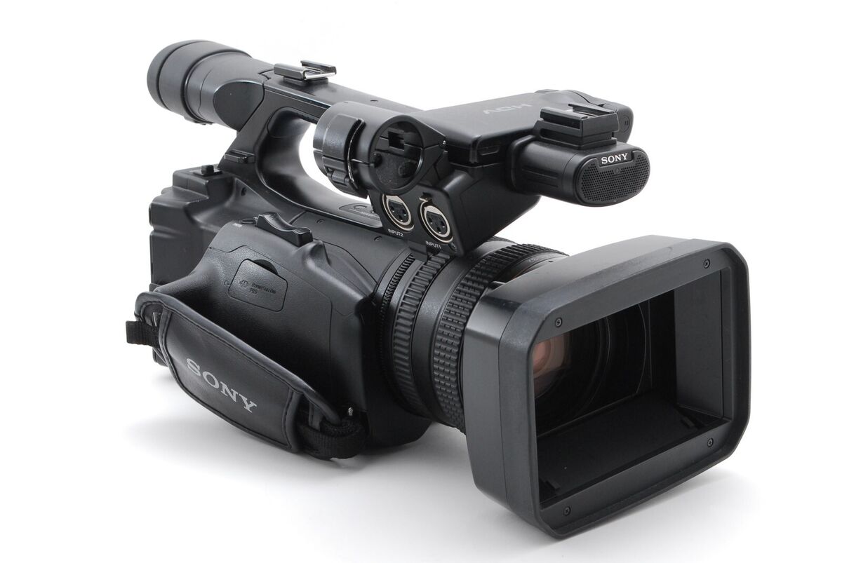 Near mint Sony HVR-Z5J /1 HDV 1080i Mini DV Professional Camcorder