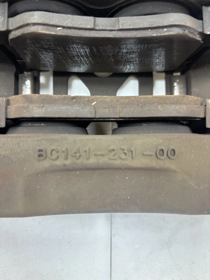 2015-2019 HYUNDAI GENESIS G80 5.0L RWD FRONT BRAKE CALIPERS SET X2 OEM - Image 3 of 4