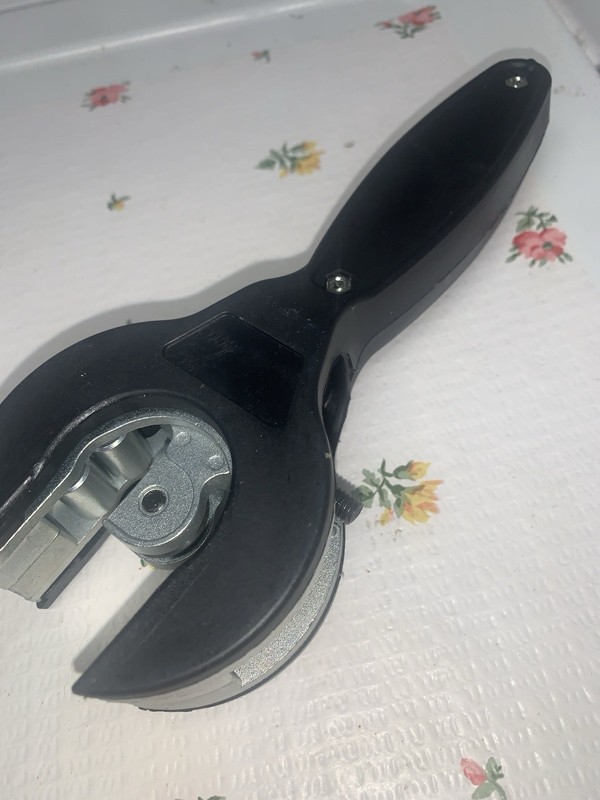 Ratcheting Pipe Cutter, 2 in 1 Close Quarters Tube Compact Cutter, Large Bearing