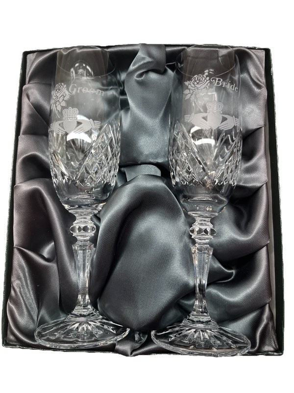 Galway Irish Crystal Bride Groom Toasting Champagne Wedding Flutes Original Box
