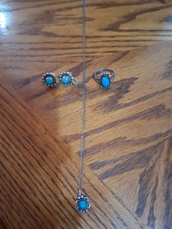 8 Pc Sterling Silver Lot/turquoise, Necklace ,1 Ring Size7 & 3 Sets Of Earrings 