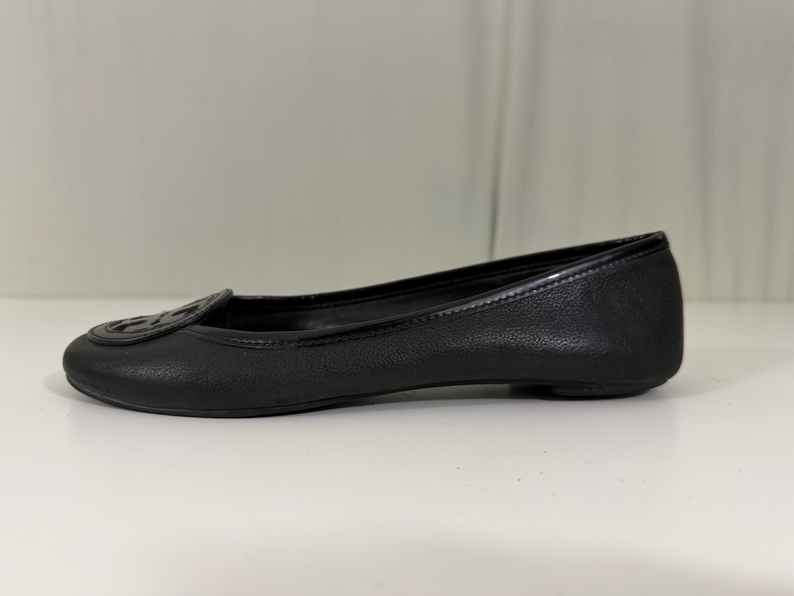 Tory Burch Reva Black Leather Logo Rare Ballet Flats Sz 5.5 Minimalist Luxe image 10