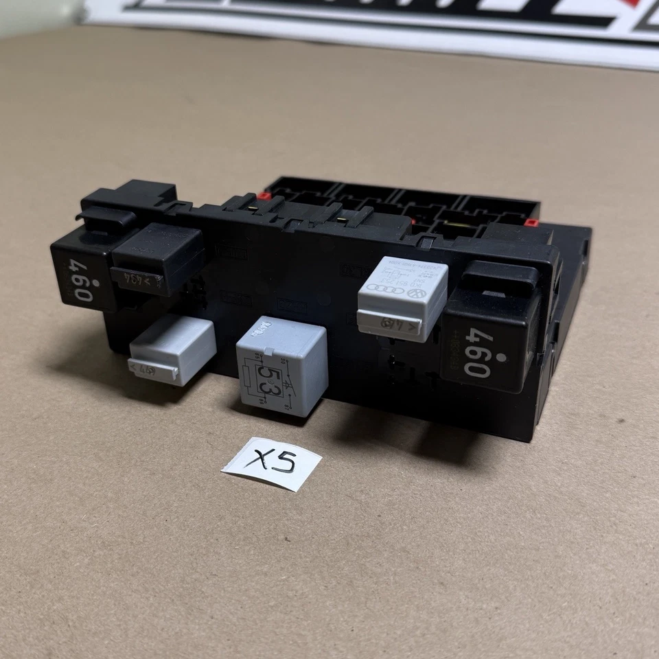 MÓDULO DE CONTROL DE CARROCERÍA DE CONEJO VOLKSWAGEN PASSAT CC JETTA GTI EOS R32 3C8937049E X5 Foto 2 de 4