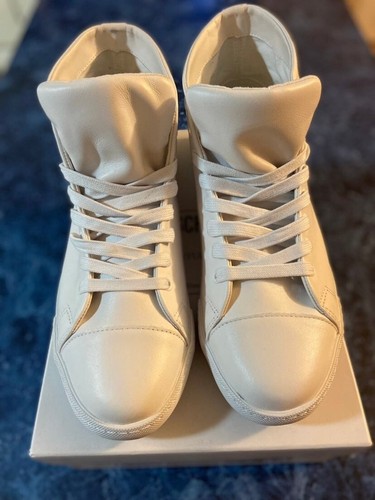 moschino logo leather sneakers