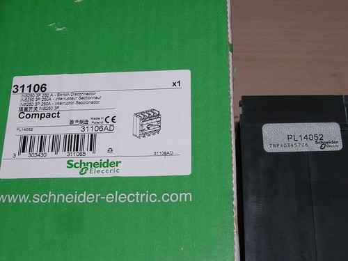 NEW - Schneider 31106 Compact INS250-250A 3P switch disconnector original box - Imagen 2 de 9