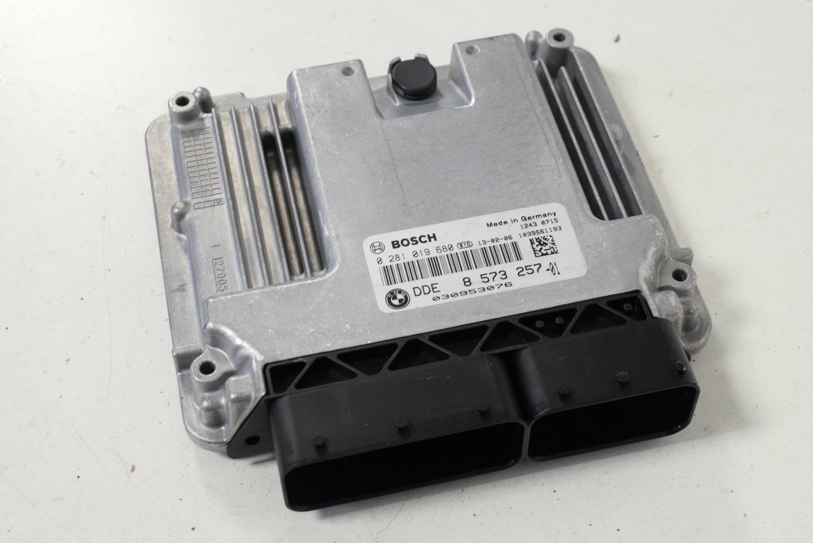 BMW 3 F30 320d 2013 RHD Engine ECU Control Unit 0281019680 8573257 