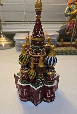 Russian goods, St. Basil's Cathedral wooden ornament and music box