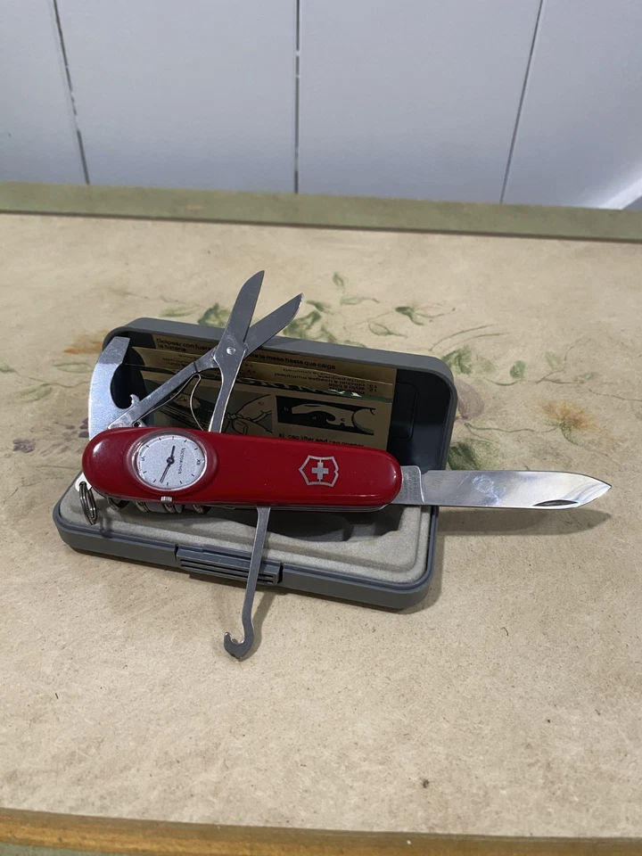 RELOJ CRONOMETRADOR VICTORINOX / JUEGO DE NAVAJA NUEVO EN CAJA NUNCA USADO Foto 3 de 4