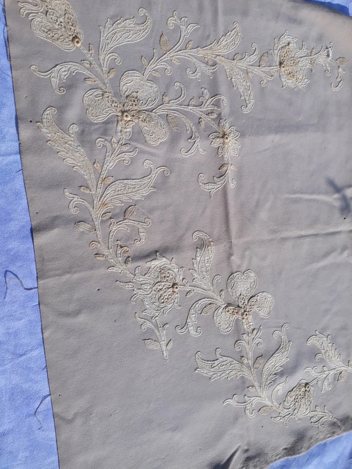 Panneau de drap de laine brodé de dentelle échantillon de brodeur, ancien 1900 - Photo 4/4