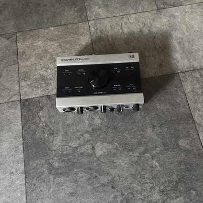 Native Instruments Komplete Audio 6 USB Audiointerface, Externe Soundkarte