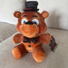 Jazwares Five Nights at Freddy's FNAF Classic Freddy 8" Plush Glow Eyes GITD