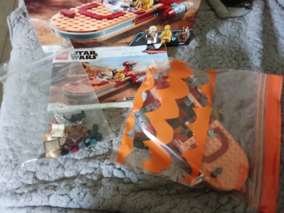 LEGO Star Wars 75271 Luke Skywalker's Landspeeder, photo 3 sur 5