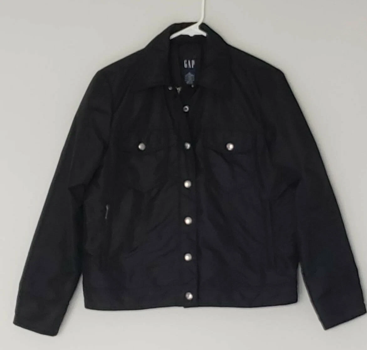 Gap Jacket RN54023 Button Down Black Color Pockets Size S water resistance