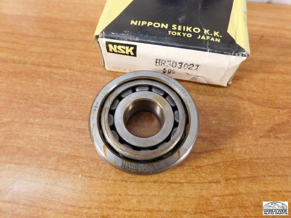 Cojinete de rueda trasera exterior Datsun F10 40215-18000 NSK 1976-1978 Foto 2 de 3