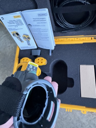 FLUKE TI480PRO IR CAMERA 60HZ, 640 X 480 , 2 BATTERIES W/ CHARGE & CASE / NEW - Picture 12 of 13