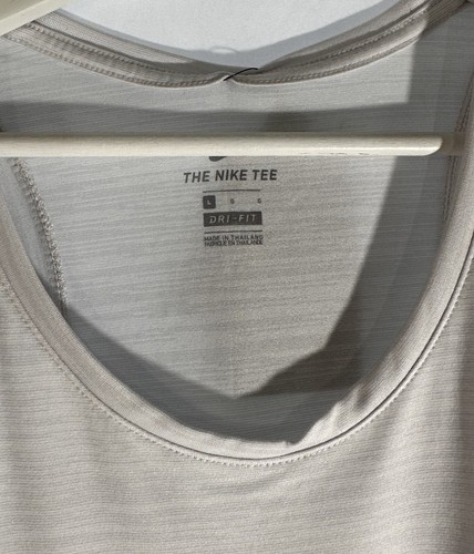 Women’s Nike Light Gray Training Tank Top Standard Fit DRI-FIT Size L New - Foto 6 di 7