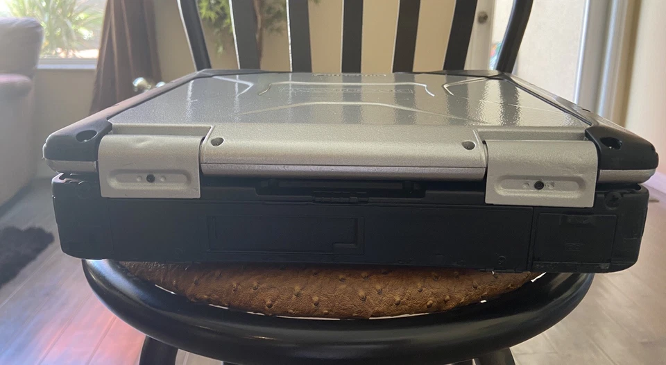 Panasonic toughbook CF-31 MK3 Core i5 2.6ghz 16GB 1TB HHD Win10 Pro - Image 4 of 4