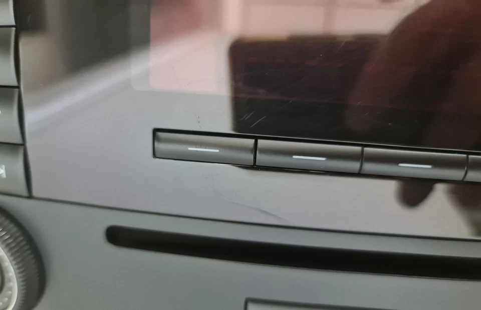 Original Mercedes Audio 20 MF2730 Bluetooth CD W203 S203 CL203 Autoradio IN52 - Bild 4 von 4