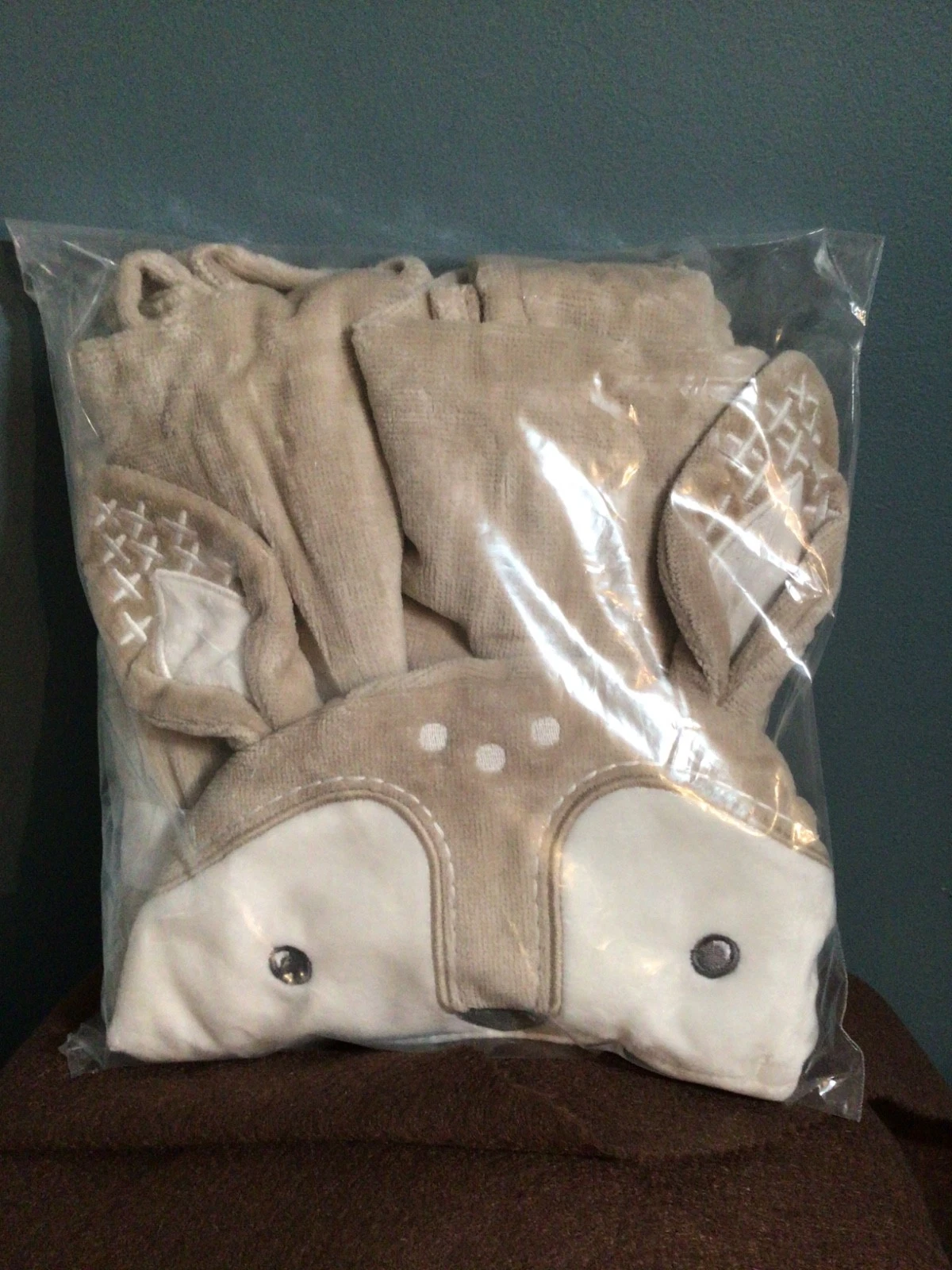 NWT Fawn Bathtime Kids Hooded Towel Pottery Barn Taupe Comfy Warm Adorable
Opens in a new window or
