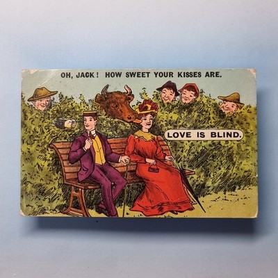 Comic Postkarte 1905 Werbendes Paar Kuh lecken Bauer kitzeln Liebe ist blind