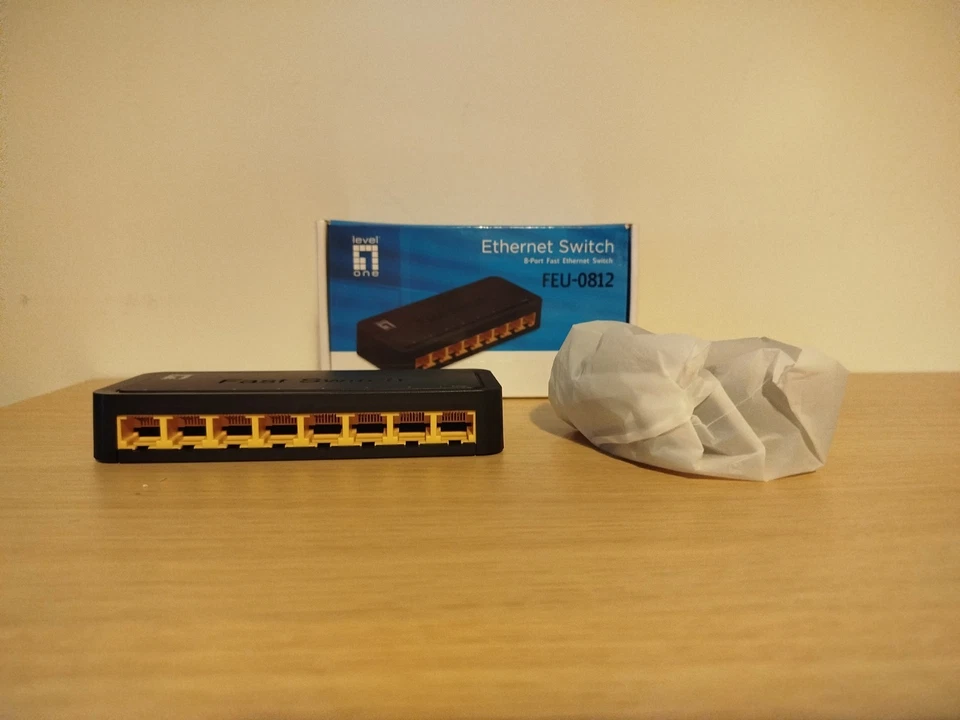 LevelOne FEU-0812 Commutateur Ethernet 8 ports - Photo 4/4