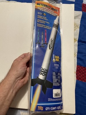 Estes Flying Model Rocket Kit #1109 Meteorite White Resembles Crayon Sealed 2012