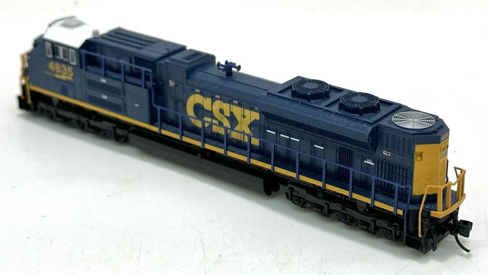 Kato 176-8436 N Scale CSX Powered EMD SD70ACe Diesel Locomotive #4835 w/DCC LN - Image 3 of 4