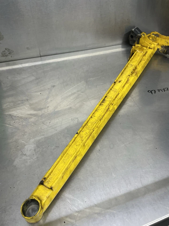 96-99 Ski-Doo Summit Formula MXZ 670 583 500 Right Side Trailing Arm Spindle Set - Image 4 of 4