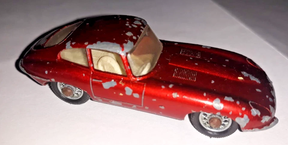 Matchbox ©  N°. 32-b   Jaguar E-type  1962-1968 Speichenräder Regulars  Lesney - Bild 4 von 4