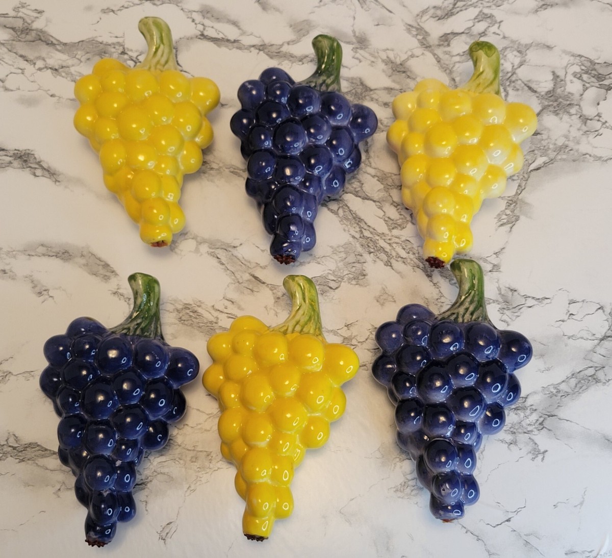 ヴィンテージ　コンソール　grape bunch Six Vintage Ceramic Grape Clusters Purple & Yellow Wine