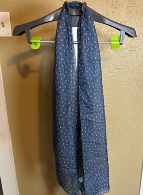 Art Of The Scarf Tire Rack Daisies On Blue Beautiful Scarf Made In Italy