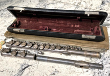 WILLIAM NUERENBERGER American Artist FLUTE WITH HARD CASE Burgundy Velvet Lining