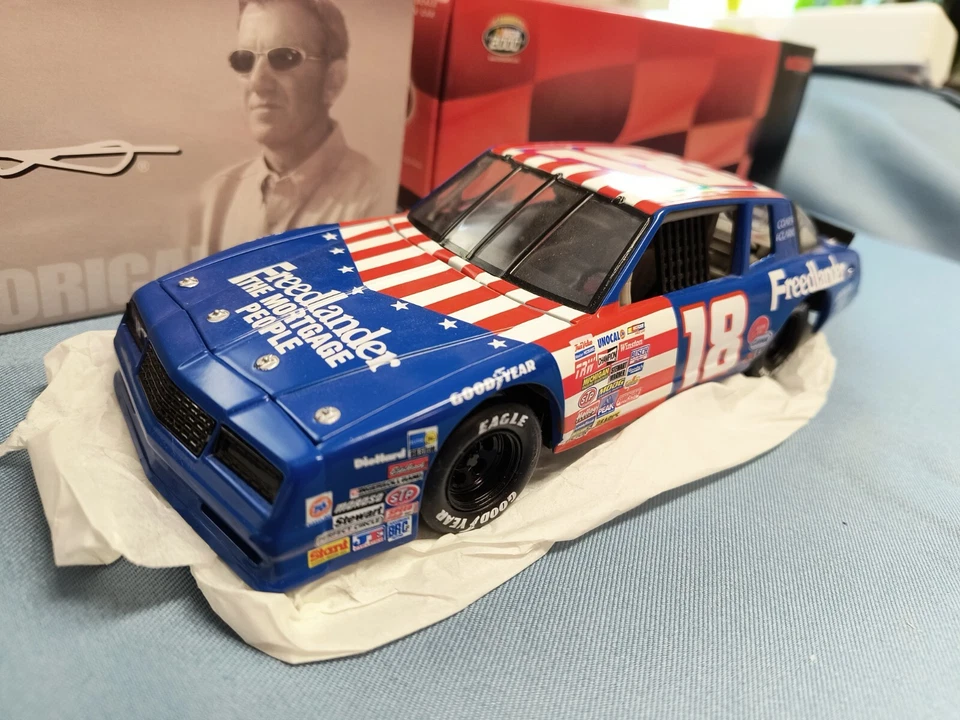 Acción 1:24 Historical Dale Jarrett 18 1987 Monte Carlo Bank Freedlander 1/492 Foto 2 de 4