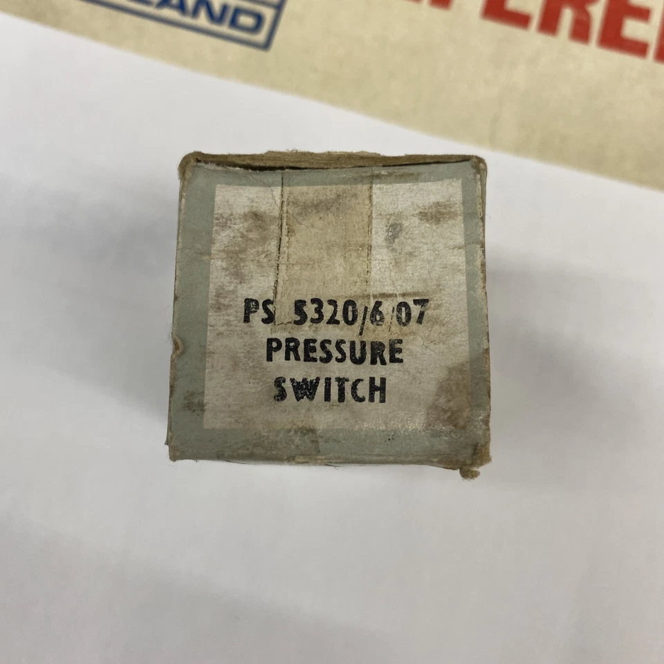 Interruptor de presión de aceite MG Midget 1500 NOS Smiths 1974-80 autos especificaciones federales Foto 2 de 4