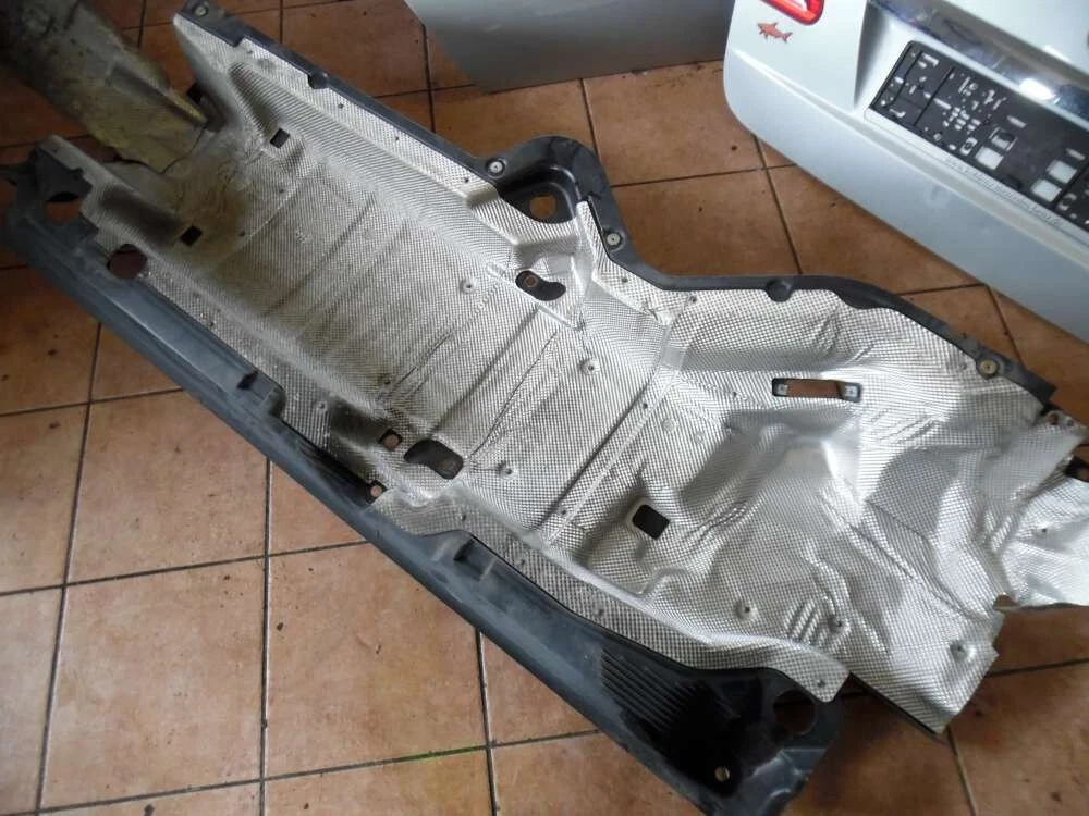 Mercedes B-Klasse W245 Unten Abdeckung Auspuff Hitzeschutz 